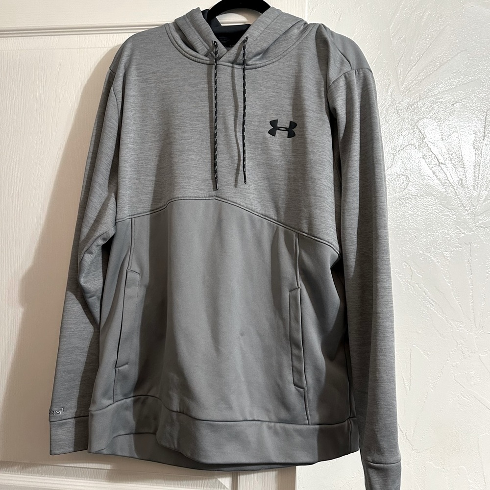 Under Armour Sweatshirt